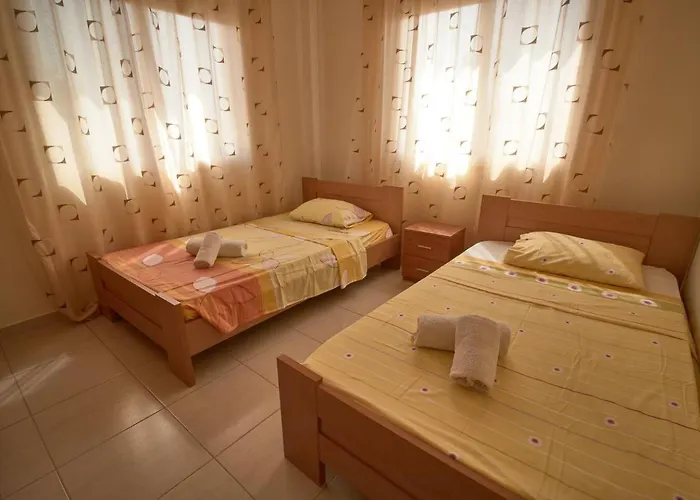 Safia - 3br Retreat With Private Pool Near Coral Bay * Peyia