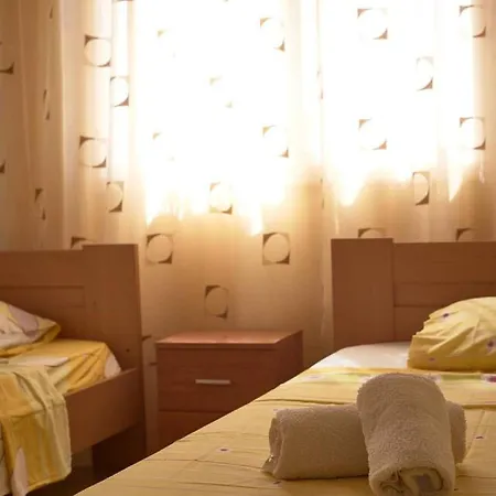 Three Bedroom Safia Holiday home Peyia