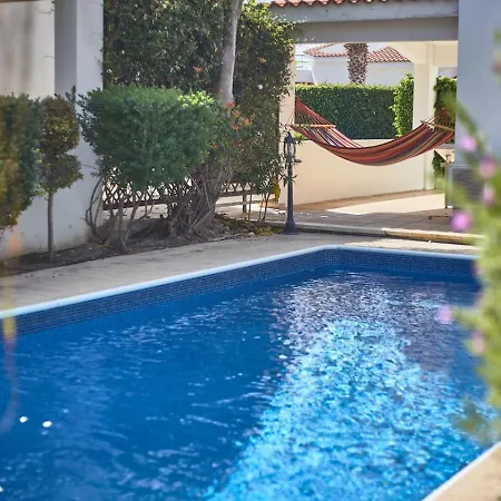 Three Bedroom Safia Holiday home Peyia