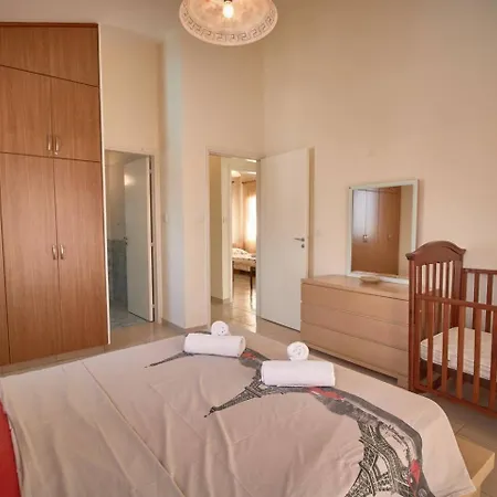 Safia - 3br Retreat With Private Pool Near Coral Bay 佩亚