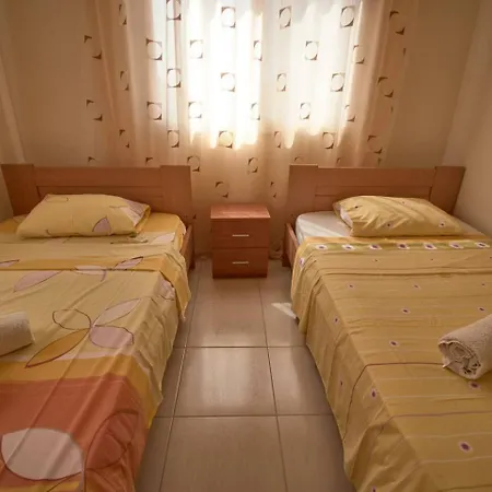 Safia - 3br Retreat With Private Pool Near Coral Bay 度假居