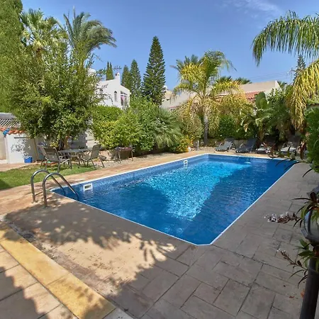 Safia - 3br Retreat With Private Pool Near Coral Bay Prázdninový dům *