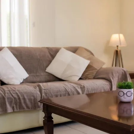 Safia - 3br Retreat With Private Pool Near Coral Bay *