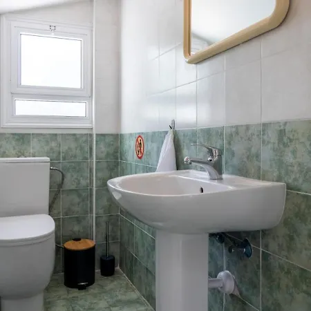 Safia - 3br Retreat With Private Pool Near Coral Bay
