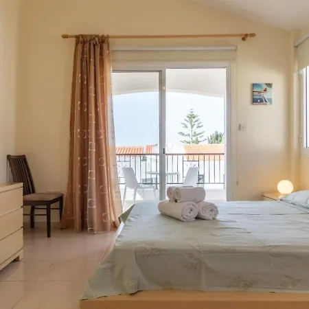 Safia - 3br Retreat With Private Pool Near Coral Bay * Pegeia