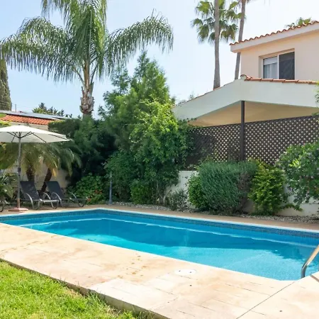 Safia - 3br Retreat With Private Pool Near Coral Bay