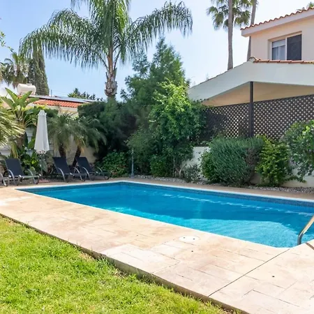 Safia - 3br Retreat With Private Pool Near Coral Bay Prázdninový dům Pegeia