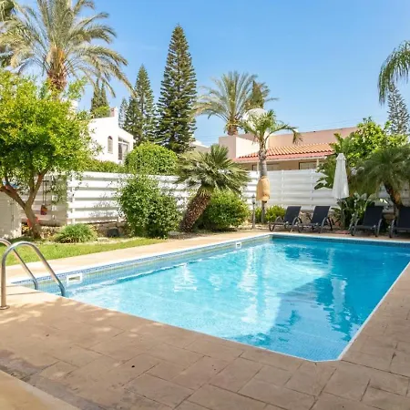 Safia - 3br Retreat With Private Pool Near Coral Bay * Pegeia