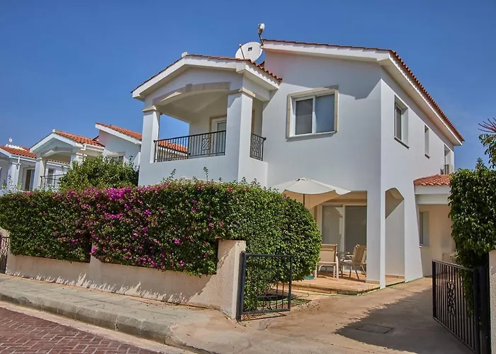 Safia - 3br Retreat With Private Pool Near Coral Bay 別荘 *