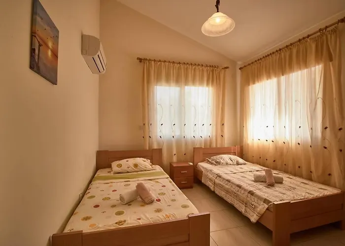 Safia - 3br Retreat With Private Pool Near Coral Bay *